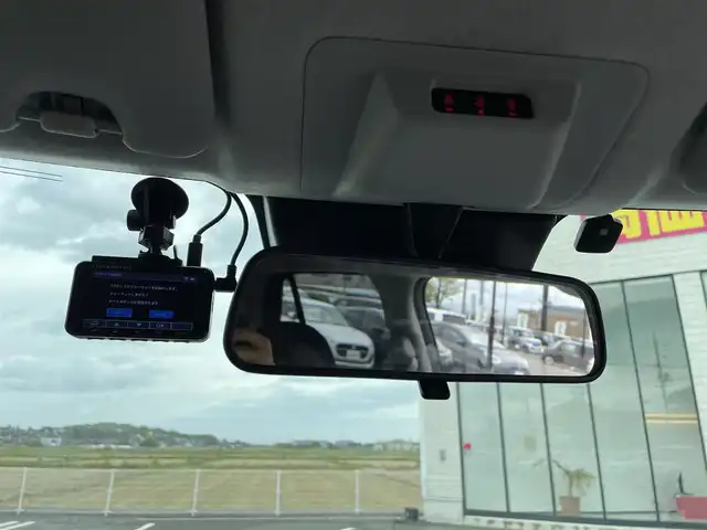 トヨタ ライズ Z 鳥取県 2021(令3)年 3.8万km ナチュラルベージュマイカM ワンオーナー/純正ＤＰオーディオ／フルセグ／ＢＴ/全方位カメラ/ビルトインＥＴＣ/前後ドライブレコーダー/前席シートヒーター/スマートアシスト/レーダークルーズ/レーンアシスト/ＬＥＤヘットライト/オートマチックハイビーム/パーキングアシスト/プッシュエンジンスタート/純正17インチアルミホイール/フォグライト/フロアマット・バイザー