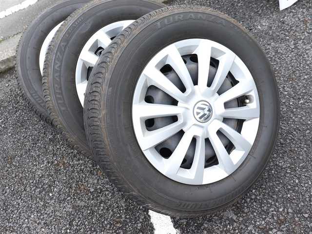 フォルクスワーゲン ザ・ビートル デザイン 神奈川県 2015(平27)年 3.6万km 白 BBS17インチAW/社外ナビ/：CD/DVD/：フルセグTV/：Bluetoothオーディオ対応/バックカメラ/ETC/クルーズコントロール/AUX端子/純正フロアマット/ドアバイザー/純正16インチホイール＋ホイールキャップあり/スペアキー