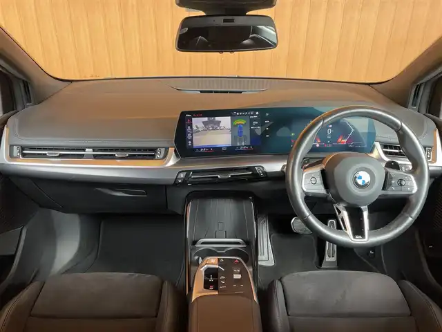 ＢＭＷ ＢＭＷ ２１８ｄ アクティブツアラー Mスポーツ 愛知県 2022(令4)年 2万km 青Ｍ 純正HDDナビ/　BT/USB/AppleCarPlay/AndroidAuto/リアビューカメラ/アクティブクルーズコントロール/レーンキープアシスト/ブラインドスポットモニター/パーキングアシスト/パドルシフト/ハーフレザーシート/パワーシート/シートヒーター/ワイヤレスチャージング/アダプティブLEDヘッドライト/パワーバックドア/純正１７インチAW/保証書/取扱説明書/スペアキー