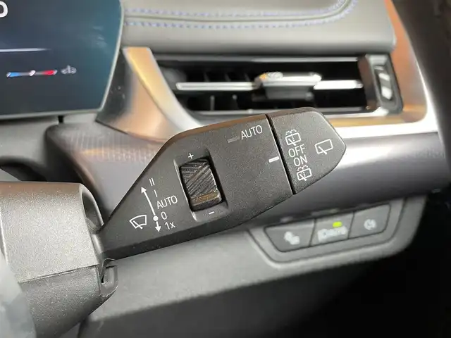 ＢＭＷ ＢＭＷ ２１８ｄ アクティブツアラー Mスポーツ 愛知県 2022(令4)年 2万km 青Ｍ 純正HDDナビ/　BT/USB/AppleCarPlay/AndroidAuto/リアビューカメラ/アクティブクルーズコントロール/レーンキープアシスト/ブラインドスポットモニター/パーキングアシスト/パドルシフト/ハーフレザーシート/パワーシート/シートヒーター/ワイヤレスチャージング/アダプティブLEDヘッドライト/パワーバックドア/純正１７インチAW/保証書/取扱説明書/スペアキー
