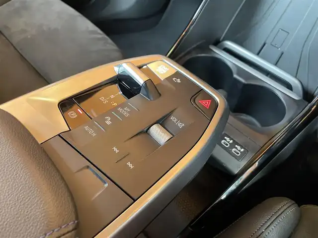 ＢＭＷ ＢＭＷ ２１８ｄ アクティブツアラー Mスポーツ 愛知県 2022(令4)年 2万km 青Ｍ 純正HDDナビ/　BT/USB/AppleCarPlay/AndroidAuto/リアビューカメラ/アクティブクルーズコントロール/レーンキープアシスト/ブラインドスポットモニター/パーキングアシスト/パドルシフト/ハーフレザーシート/パワーシート/シートヒーター/ワイヤレスチャージング/アダプティブLEDヘッドライト/パワーバックドア/純正１７インチAW/保証書/取扱説明書/スペアキー