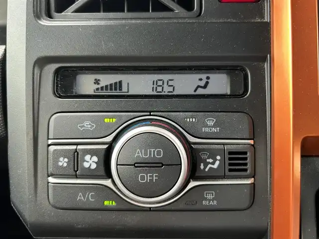 ダイハツ タフト G 新潟県 2020(令2)年 2.1万km サンドベージュメタリック ガラスルーフ/衝突軽減/社外ナビ/(AM/FM/CD/BT/ワンセグ)/バックカメラ/アイドリングストップ/コーナーセンサー/ルーフレール/シートヒーター/革巻きステアリング/ステアリングスイッチ/AUTOライト/LEDヘッドライト/フォグランプ/横滑り防止/プッシュスタート/スマートキー