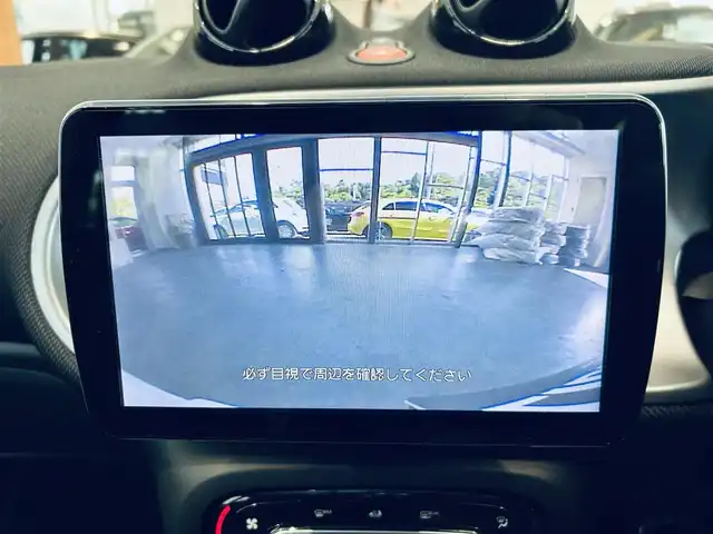 スマート ＭＣＣ スマート フォーフォー BRABUSスポーツ 大阪府 2018(平30)年 2.1万km クリスタルホワイト ワンオーナー/ガラスルーフ/Panasonicナビ/TV/バックカメラ/黒革/シートヒーター/クリアランスソナー/ETC/ドラレコ/パドルシフト/クルコン/純正17インチAW