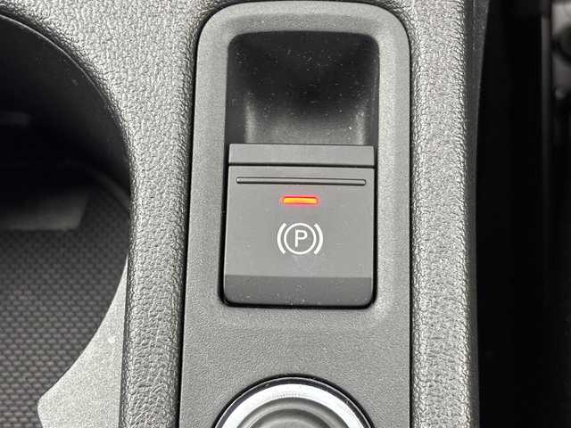 アウディ アウディ Ａ３ スポーツバック30TFSI 福井県 2024(令6)年 0.7万km 白 ナビゲーションパッケージ/MMIナビゲーションシステム/バーチャルコックピット/デジタルTVチューナー/ビルトインETC2.0/アウディサウンドシステム/スマートフォンインターフェイス/コンビニエンスパッケージ/バックカメラ/LEDヘッドライトパッケージ/オートライト/オートハイビーム/シートヒーター /アシスタンスパッケージ/ブラインドスポットモニター/ドライブモードセレクト/前後コーナーセンサー/パドルシフト/アダプティブクルーズコントロール/スマートキー/プリクラッシュセーフティ
