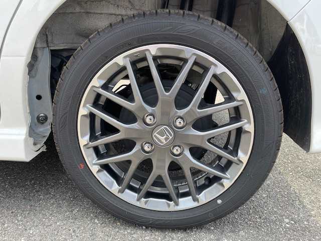 ホンダ Ｎ ＢＯＸ カスタム ターボ 大阪府 2024(令6)年 0.5万km プラチナホワイトパール ナビ　/地デジ　/Ｂｌｕｅｔｏｏｔｈ　/バックカメラ　/両側パワースライドドア　/ハーフレザーシート　/シートヒーター　/レーダークルーズコントロール　/ドラレコ　/ＥＴＣ　/スマートキー　/ＬＥＤヘッドライト