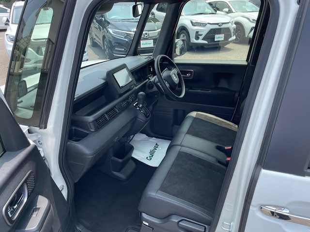 ホンダ Ｎ ＢＯＸ カスタム ターボ 大阪府 2024(令6)年 0.5万km プラチナホワイトパール ナビ　/地デジ　/Ｂｌｕｅｔｏｏｔｈ　/バックカメラ　/両側パワースライドドア　/ハーフレザーシート　/シートヒーター　/レーダークルーズコントロール　/ドラレコ　/ＥＴＣ　/スマートキー　/ＬＥＤヘッドライト