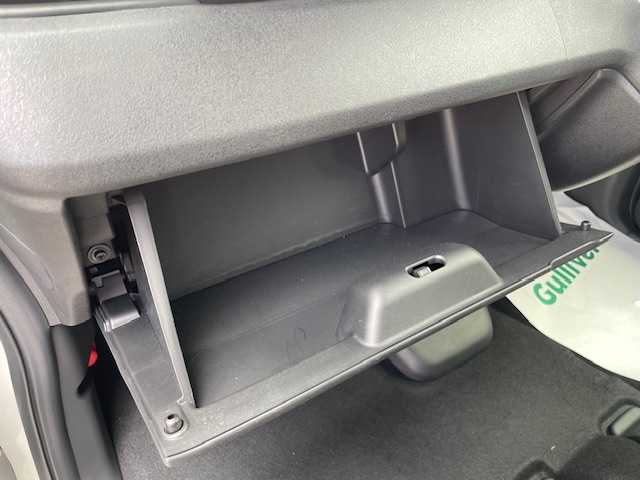 ホンダ Ｎ ＢＯＸ カスタム ターボ 大阪府 2024(令6)年 0.5万km プラチナホワイトパール ナビ　/地デジ　/Ｂｌｕｅｔｏｏｔｈ　/バックカメラ　/両側パワースライドドア　/ハーフレザーシート　/シートヒーター　/レーダークルーズコントロール　/ドラレコ　/ＥＴＣ　/スマートキー　/ＬＥＤヘッドライト