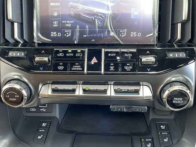 レクサス ＬＸ 600 道央・札幌 2022(令4)年 0.4万km ソニッククォーツ ワンオーナー/サンルーフ/クールボックス/ルーフレール/純正メーカーナビ/【Applecarplay/フルセグTV/BT/HDMI/Type-C】/パノラミックビューモニター/レーダークルーズコントロール/プリクラッシュセーフティー/リアクロストラフィックアラート/ヘッドアップディスプレイ/トランクションコントロール/ブラインドスポットモニター/デジタルインナーミラー/純正エアサスペンション/電動リアゲート/ブレーキホールド/茶レザーシート/パワーシート（D席N席）/シートヒーター/エアシート/ハンドルヒーター/マルチテレインセレクト/ビルトインETC2.0/ドライブレコーダー/オートLEDヘッドライト/オートハイビーム/純正22インチAW/パドルシフト/純正フロアマット/盗難防止装置/保証書/取扱説明書/スペアキー