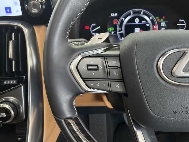 レクサス ＬＸ 600 道央・札幌 2022(令4)年 0.4万km ソニッククォーツ ワンオーナー/サンルーフ/クールボックス/ルーフレール/純正メーカーナビ/【Applecarplay/フルセグTV/BT/HDMI/Type-C】/パノラミックビューモニター/レーダークルーズコントロール/プリクラッシュセーフティー/リアクロストラフィックアラート/ヘッドアップディスプレイ/トランクションコントロール/ブラインドスポットモニター/デジタルインナーミラー/純正エアサスペンション/電動リアゲート/ブレーキホールド/茶レザーシート/パワーシート（D席N席）/シートヒーター/エアシート/ハンドルヒーター/マルチテレインセレクト/ビルトインETC2.0/ドライブレコーダー/オートLEDヘッドライト/オートハイビーム/純正22インチAW/パドルシフト/純正フロアマット/盗難防止装置/保証書/取扱説明書/スペアキー
