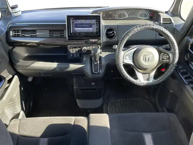 ホンダ Ｎ ＢＯＸ G L ホンダセンシング 東京都 2019(令1)年 10万km プラチナホワイトパール (株)IDOMが運営する【じしゃロン昭島店】の自社ローン対象車両になります。こちらは現金ご利用時の価格です。自社ローンご希望の方は別途その旨お申付け下さい。/純正ナビ（メモリ・ＤＶＤ・ＴＶ）/バックカメラ/片側パワースライドドア/ＥＴＣ/ドライブレコーダー（前のみ）/スマートキー/エンジンスタートボタン