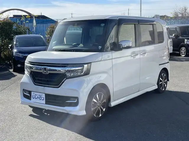 ホンダ Ｎ ＢＯＸ G L ホンダセンシング 東京都 2019(令1)年 10万km プラチナホワイトパール (株)IDOMが運営する【じしゃロン昭島店】の自社ローン対象車両になります。こちらは現金ご利用時の価格です。自社ローンご希望の方は別途その旨お申付け下さい。/純正ナビ（メモリ・ＤＶＤ・ＴＶ）/バックカメラ/片側パワースライドドア/ＥＴＣ/ドライブレコーダー（前のみ）/スマートキー/エンジンスタートボタン