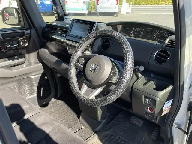 ホンダ Ｎ ＢＯＸ G L ホンダセンシング 東京都 2019(令1)年 10万km プラチナホワイトパール (株)IDOMが運営する【じしゃロン昭島店】の自社ローン対象車両になります。こちらは現金ご利用時の価格です。自社ローンご希望の方は別途その旨お申付け下さい。/純正ナビ（メモリ・ＤＶＤ・ＴＶ）/バックカメラ/片側パワースライドドア/ＥＴＣ/ドライブレコーダー（前のみ）/スマートキー/エンジンスタートボタン