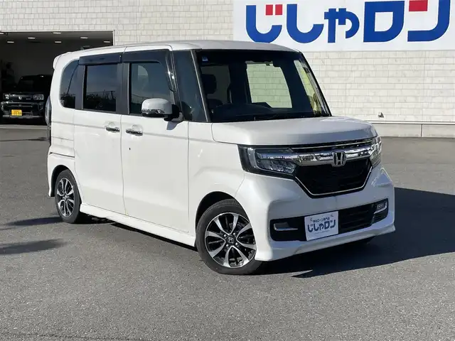 ホンダ Ｎ ＢＯＸ G L ホンダセンシング 東京都 2019(令1)年 10万km プラチナホワイトパール (株)IDOMが運営する【じしゃロン昭島店】の自社ローン対象車両になります。こちらは現金ご利用時の価格です。自社ローンご希望の方は別途その旨お申付け下さい。/純正ナビ（メモリ・ＤＶＤ・ＴＶ）/バックカメラ/片側パワースライドドア/ＥＴＣ/ドライブレコーダー（前のみ）/スマートキー/エンジンスタートボタン