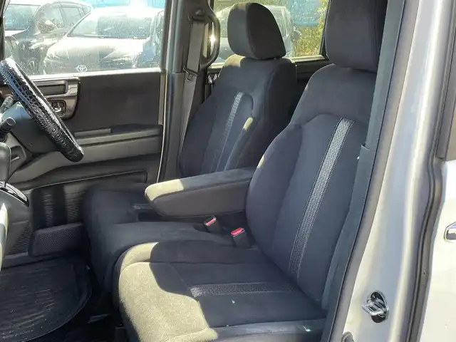 ホンダ Ｎ ＢＯＸ G L ホンダセンシング 東京都 2019(令1)年 10万km プラチナホワイトパール (株)IDOMが運営する【じしゃロン昭島店】の自社ローン対象車両になります。こちらは現金ご利用時の価格です。自社ローンご希望の方は別途その旨お申付け下さい。/純正ナビ（メモリ・ＤＶＤ・ＴＶ）/バックカメラ/片側パワースライドドア/ＥＴＣ/ドライブレコーダー（前のみ）/スマートキー/エンジンスタートボタン