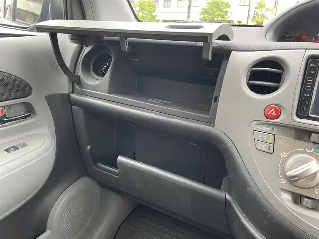 トヨタ シエンタ X LTD 岡山県 2008(平20)年 14.9万km ホワイトパールクリスタルシャイン 登録時走行距離148802km/純正SDナビ/(AM/FM/DISC/TV)/バックカメラ/ETC/片側パワースライドドア/リモコンキー/スペアキー/パワーウィンドウ/パワーステアリング/キセノンヘッドライト/保証書/取扱説明書/記録簿