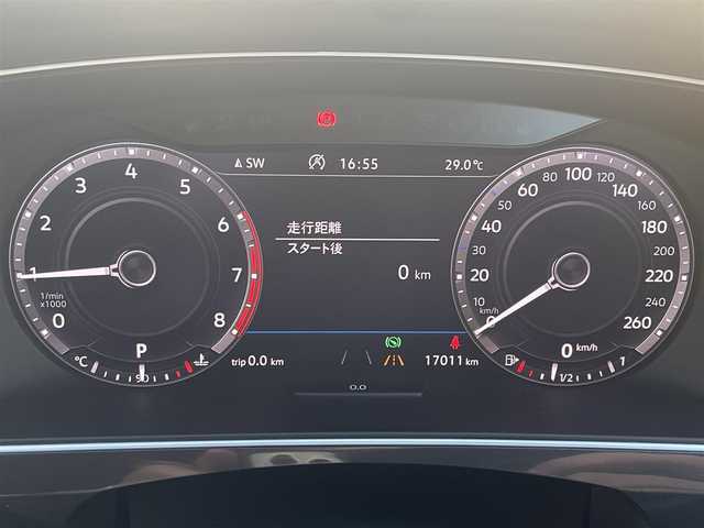 フォルクスワーゲン ティグアン TSI ハイライン 高知県 2018(平30)年 1.7万km ピュアホワイト 純正ナビ/【CD/DVD/SD/フルセグ】/AppleCarPlay/AndroidAudio/全方位モニター/バックカメラ/ETC２．０/テクノロジーパッケージ/ヘッドアップディスプレイ/同一車線内全車速運転支援システム/アダクティブクルーズコントロール/レーンキープアシストシステム/レーンチェンジアシストシステム/プリクラッシュブレーキシステム/電動リアゲート/リアトラフィックアラート/LEDヘッドライト/デジタルメーター/純正フロアマット/全席シートヒーター/純正AW　18インチ
