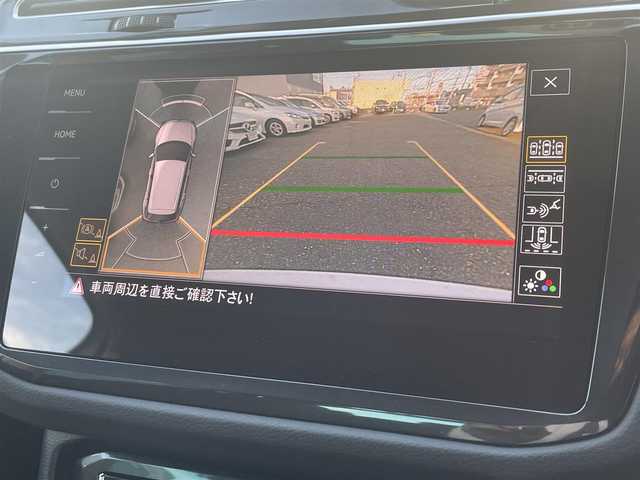 フォルクスワーゲン ティグアン TSI ハイライン 高知県 2018(平30)年 1.7万km ピュアホワイト 純正ナビ/【CD/DVD/SD/フルセグ】/AppleCarPlay/AndroidAudio/全方位モニター/バックカメラ/ETC２．０/テクノロジーパッケージ/ヘッドアップディスプレイ/同一車線内全車速運転支援システム/アダクティブクルーズコントロール/レーンキープアシストシステム/レーンチェンジアシストシステム/プリクラッシュブレーキシステム/電動リアゲート/リアトラフィックアラート/LEDヘッドライト/デジタルメーター/純正フロアマット/全席シートヒーター/純正AW　18インチ