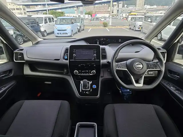 日産 セレナ e－パワー XV 宮崎県 2020(令2)年 3.5万km ホワイト 〇純正ナビ/〇フルセグTV/〇両側パワースライドドア/〇バックカメラ/〇アラウンドビューモニター/〇ビルトインETC/〇ドライブレコーダー/〇クルーズコントロール/〇コーナーセンサー/〇エマージェンシーブレーキ/〇全方位運転支援システム/〇SRSエアバッグ/〇織物/トリコットコンビシート/〇パーソナルテーブル/〇USB電源ソケット/〇純正15インチアルミホイール/〇インテリジェントキー/プッシュパワースターター/〇禁煙車