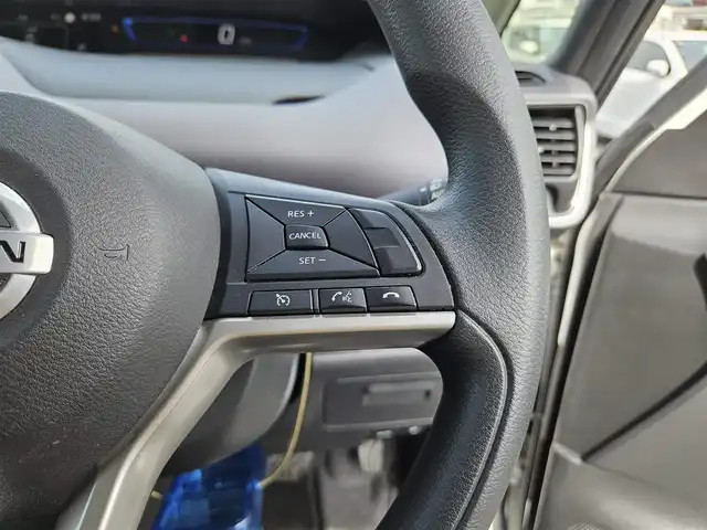 日産 セレナ e－パワー XV 宮崎県 2020(令2)年 3.5万km ホワイト 〇純正ナビ/〇フルセグTV/〇両側パワースライドドア/〇バックカメラ/〇アラウンドビューモニター/〇ビルトインETC/〇ドライブレコーダー/〇クルーズコントロール/〇コーナーセンサー/〇エマージェンシーブレーキ/〇全方位運転支援システム/〇SRSエアバッグ/〇織物/トリコットコンビシート/〇パーソナルテーブル/〇USB電源ソケット/〇純正15インチアルミホイール/〇インテリジェントキー/プッシュパワースターター/〇禁煙車
