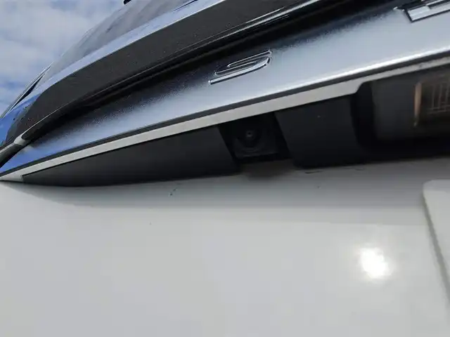 日産 セレナ e－パワー XV 宮崎県 2020(令2)年 3.5万km ホワイト 〇純正ナビ/〇フルセグTV/〇両側パワースライドドア/〇バックカメラ/〇アラウンドビューモニター/〇ビルトインETC/〇ドライブレコーダー/〇クルーズコントロール/〇コーナーセンサー/〇エマージェンシーブレーキ/〇全方位運転支援システム/〇SRSエアバッグ/〇織物/トリコットコンビシート/〇パーソナルテーブル/〇USB電源ソケット/〇純正15インチアルミホイール/〇インテリジェントキー/プッシュパワースターター/〇禁煙車