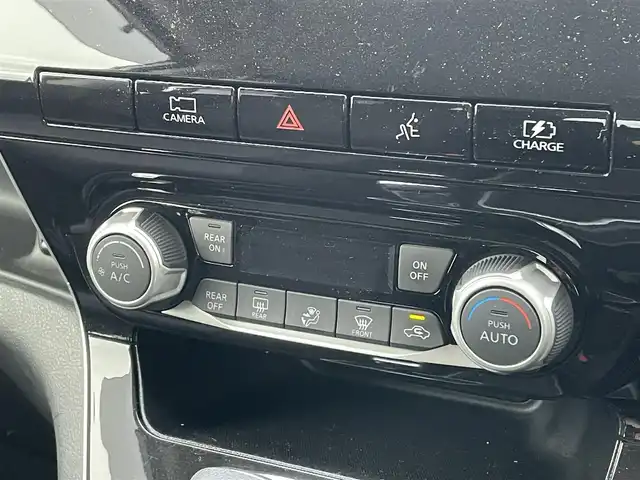 日産 セレナ e－パワー XV 宮崎県 2020(令2)年 3.5万km ホワイト 純正ナビ/フルセグTV/両側パワースライドドア/アラウンドビューモニター/ビルトインETC/ドライブレコーダー/クルーズコントロール/コーナーセンサー/全方位運転支援システム/・衝突被害軽減ブレーキ/・踏み間違い衝突防止/・車線逸脱防止支援/・後方衝突防止支援/・標識検知/ふらつき警報/SRSエアバッグ(カーテン/サイド)/織物/トリコットコンビシート/パーソナルテーブル/USB電源ソケット/純正15インチアルミホイール/インテリジェントキー/プッシュパワースターター/禁煙車