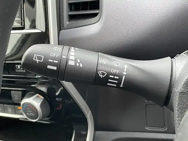 日産 セレナ e－パワー XV 宮崎県 2020(令2)年 3.5万km ホワイト 純正ナビ/フルセグTV/両側パワースライドドア/アラウンドビューモニター/ビルトインETC/ドライブレコーダー/クルーズコントロール/コーナーセンサー/全方位運転支援システム/・衝突被害軽減ブレーキ/・踏み間違い衝突防止/・車線逸脱防止支援/・後方衝突防止支援/・標識検知/ふらつき警報/SRSエアバッグ(カーテン/サイド)/織物/トリコットコンビシート/パーソナルテーブル/USB電源ソケット/純正15インチアルミホイール/インテリジェントキー/プッシュパワースターター/禁煙車