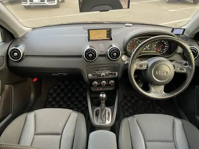 アウディ Ａ１ スポーツバック 1．4TFSI 福岡県 2012(平24)年 8.5万km ワインⅡ 純正ナビ/ETC/オートライト/パドルシフト/プッシュスタート/社外レーダー/ドラレコ/スペアキー