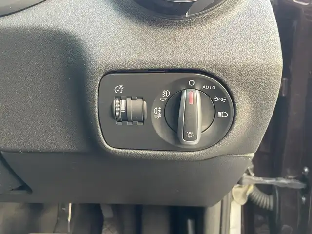 アウディ Ａ１ スポーツバック 1．4TFSI 福岡県 2012(平24)年 8.5万km ワインⅡ 純正ナビ/ETC/オートライト/パドルシフト/プッシュスタート/社外レーダー/ドラレコ/スペアキー