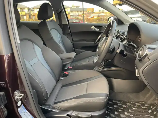 アウディ Ａ１ スポーツバック 1．4TFSI 福岡県 2012(平24)年 8.5万km ワインⅡ 純正ナビ/ETC/オートライト/パドルシフト/プッシュスタート/社外レーダー/ドラレコ/スペアキー