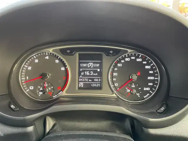 アウディ Ａ１ スポーツバック 1．4TFSI 福岡県 2012(平24)年 8.5万km ワインⅡ 純正ナビ/ETC/オートライト/パドルシフト/プッシュスタート/社外レーダー/ドラレコ/スペアキー