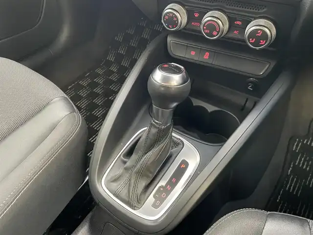 アウディ Ａ１ スポーツバック 1．4TFSI 福岡県 2012(平24)年 8.5万km ワインⅡ 純正ナビ/ETC/オートライト/パドルシフト/プッシュスタート/社外レーダー/ドラレコ/スペアキー