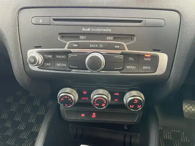 アウディ Ａ１ スポーツバック 1．4TFSI 福岡県 2012(平24)年 8.5万km ワインⅡ 純正ナビ/ETC/オートライト/パドルシフト/プッシュスタート/社外レーダー/ドラレコ/スペアキー