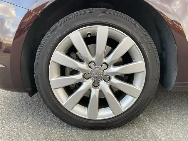 アウディ Ａ１ スポーツバック 1．4TFSI 福岡県 2012(平24)年 8.5万km ワインⅡ 純正ナビ/ETC/オートライト/パドルシフト/プッシュスタート/社外レーダー/ドラレコ/スペアキー