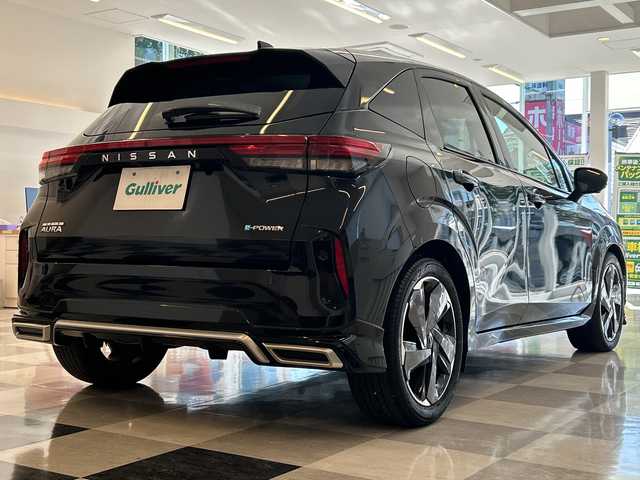 日産 オーラ G レザーエディション 岐阜県 2023(令5)年 4.1万km 黒 日産純正大画面ナビ/アラウンドビューモニター/フルセグテレビ/Bluetooth/HDMI接続/AWINフルエアロ/純正ナビ連動ドライブレコーダー/ETC2.0/デジタルインナーミラー/BSM/VDC/シャシー制御/ヒルスタートアシスト/エマージェンシーストップシグナル/革シート/革巻きステアリング/プッシュスタート/スマートキー/純正フロアマット/前後コーナーセンサー/オートライト/オートマチックハイビーム/LEDヘッドライト/純正アルミホイール