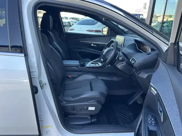 プジョー ５００８ GTライン ブルーHDi 石川県 2021(令3)年 4.6万km パール 衝突軽減ブレーキ/アダプティブクルーズコントロール/ブラインドスポットモニター/ＡｐｐｌｅＣａｒＰｌａｙ/バックカメラ/クリアランスソナー/オートマチックテールゲート/ＬＥＤライト/マッサージシート