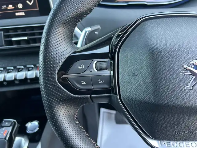 プジョー ５００８ GTライン ブルーHDi 石川県 2021(令3)年 4.6万km パール 衝突軽減ブレーキ/アダプティブクルーズコントロール/ブラインドスポットモニター/ＡｐｐｌｅＣａｒＰｌａｙ/バックカメラ/クリアランスソナー/オートマチックテールゲート/ＬＥＤライト/マッサージシート