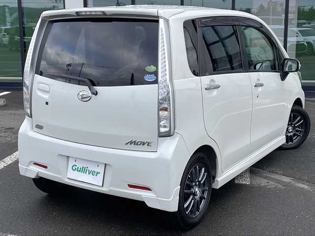 ダイハツ ムーヴ カスタム X SA 道東・釧路十勝 2013(平25)年 2.3万km パールホワイトⅢ ・４WD/・寒冷地仕様/・社外オーディオ（AM/FM/CD/ipod）/・アイドリングストップ/・衝突被害軽減ブレーキ/・スマートキー/・プッシュスタート/・LEDヘッドライト/・オートライト/・横滑り防止装置/・フロントフォグ/・ヘッドライトレベライザー/・社外１４インチAW/・電動格納ミラー/・ドアバイザー