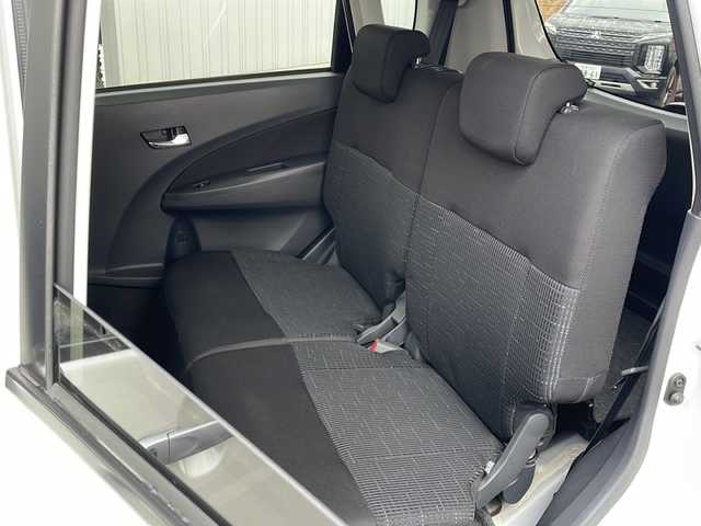 ダイハツ ムーヴ カスタム X SA 道東・釧路十勝 2013(平25)年 2.3万km パールホワイトⅢ ・４WD/・寒冷地仕様/・社外オーディオ（AM/FM/CD/ipod）/・アイドリングストップ/・衝突被害軽減ブレーキ/・スマートキー/・プッシュスタート/・LEDヘッドライト/・オートライト/・横滑り防止装置/・フロントフォグ/・ヘッドライトレベライザー/・社外１４インチAW/・電動格納ミラー/・ドアバイザー