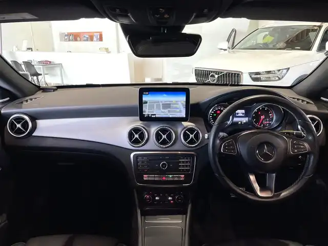 メルセデス・ベンツ ＣＬＡ２２０ Sブレイク 4MATIC 道央・札幌 2018(平30)年 3.9万km コスモスブラック メタリックペイント/プレミアムパッケージ/　・パノラミックスライディングルーフ/　・harman/kardonサラウンド/　・メモリー付フルパワーシート/　・電動ランバーサポート/　・アンビエントライト/レーダーセーフティパッケージ/　・ACC/　・PRE-SAFE/　・ブラインドスポットアシスト/　・レーンキープアシスト/純正HDDナビ/フルセグTV/CD/DVD/SD/USB/Bluetooth/バックカメラ/パークトロニック/パーキングパイロット/LEDヘッドライト/パワーテールゲート