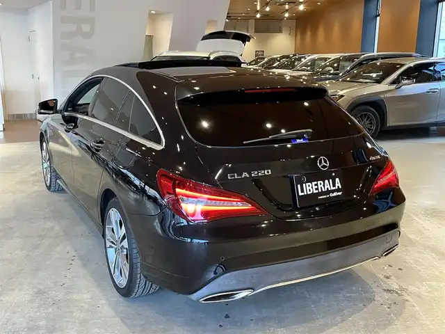 メルセデス・ベンツ ＣＬＡ２２０ Sブレイク 4MATIC 道央・札幌 2018(平30)年 3.9万km コスモスブラック メタリックペイント/プレミアムパッケージ/　・パノラミックスライディングルーフ/　・harman/kardonサラウンド/　・メモリー付フルパワーシート/　・電動ランバーサポート/　・アンビエントライト/レーダーセーフティパッケージ/　・ACC/　・PRE-SAFE/　・ブラインドスポットアシスト/　・レーンキープアシスト/純正HDDナビ/フルセグTV/CD/DVD/SD/USB/Bluetooth/バックカメラ/パークトロニック/パーキングパイロット/LEDヘッドライト/パワーテールゲート