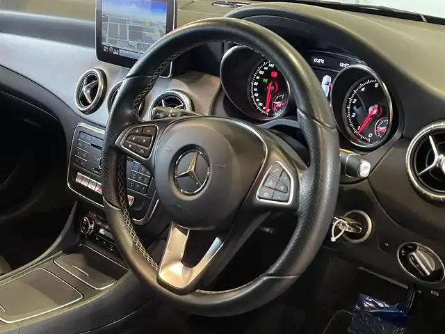 メルセデス・ベンツ ＣＬＡ２２０ Sブレイク 4MATIC 道央・札幌 2018(平30)年 3.9万km コスモスブラック メタリックペイント/プレミアムパッケージ/　・パノラミックスライディングルーフ/　・harman/kardonサラウンド/　・メモリー付フルパワーシート/　・電動ランバーサポート/　・アンビエントライト/レーダーセーフティパッケージ/　・ACC/　・PRE-SAFE/　・ブラインドスポットアシスト/　・レーンキープアシスト/純正HDDナビ/フルセグTV/CD/DVD/SD/USB/Bluetooth/バックカメラ/パークトロニック/パーキングパイロット/LEDヘッドライト/パワーテールゲート