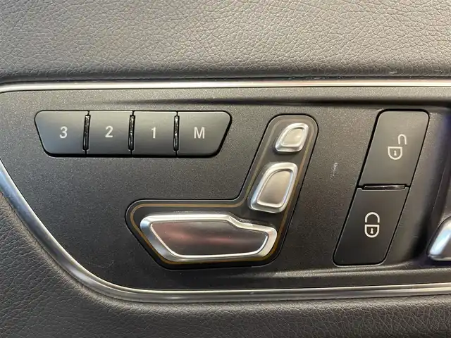 メルセデス・ベンツ ＣＬＡ２２０ Sブレイク 4MATIC 道央・札幌 2018(平30)年 3.9万km コスモスブラック メタリックペイント/プレミアムパッケージ/　・パノラミックスライディングルーフ/　・harman/kardonサラウンド/　・メモリー付フルパワーシート/　・電動ランバーサポート/　・アンビエントライト/レーダーセーフティパッケージ/　・ACC/　・PRE-SAFE/　・ブラインドスポットアシスト/　・レーンキープアシスト/純正HDDナビ/フルセグTV/CD/DVD/SD/USB/Bluetooth/バックカメラ/パークトロニック/パーキングパイロット/LEDヘッドライト/パワーテールゲート