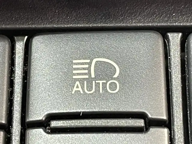 トヨタ シエンタ ハイブリッド G 愛知県 2017(平29)年 3.1万km コバルトブルーメタリック 純正ナビ(NSZT-W66T)/(ラジオ/SD/Bluetooth/地デジ/CD・DVD再生）/モデリスタフルエアロ　/トヨタセーフティセンス　/　　-衝突軽減ブレーキ　/　　-レーンディパーチャーアラート/　　-オートマチックハイビーム/両側パワースライドドア　/ＡＣ１００Ｖ　/ビルトインＥＴＣ　/ドライブレコーダー　/純正フロアマット/ＩＳＯＦＩＸ/ステアリングスイッチ