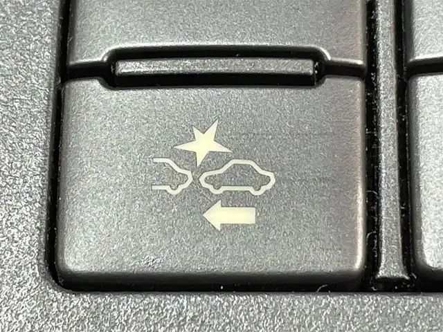 トヨタ シエンタ ハイブリッド G 愛知県 2017(平29)年 3.1万km コバルトブルーメタリック 純正ナビ(NSZT-W66T)/(ラジオ/SD/Bluetooth/地デジ/CD・DVD再生）/モデリスタフルエアロ　/トヨタセーフティセンス　/　　-衝突軽減ブレーキ　/　　-レーンディパーチャーアラート/　　-オートマチックハイビーム/両側パワースライドドア　/ＡＣ１００Ｖ　/ビルトインＥＴＣ　/ドライブレコーダー　/純正フロアマット/ＩＳＯＦＩＸ/ステアリングスイッチ