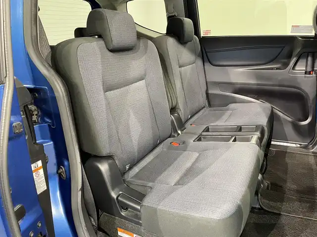 トヨタ シエンタ ハイブリッド G 愛知県 2017(平29)年 3.1万km コバルトブルーメタリック 純正ナビ(NSZT-W66T)/(ラジオ/SD/Bluetooth/地デジ/CD・DVD再生）/モデリスタフルエアロ　/トヨタセーフティセンス　/　　-衝突軽減ブレーキ　/　　-レーンディパーチャーアラート/　　-オートマチックハイビーム/両側パワースライドドア　/ＡＣ１００Ｖ　/ビルトインＥＴＣ　/ドライブレコーダー　/純正フロアマット/ＩＳＯＦＩＸ/ステアリングスイッチ