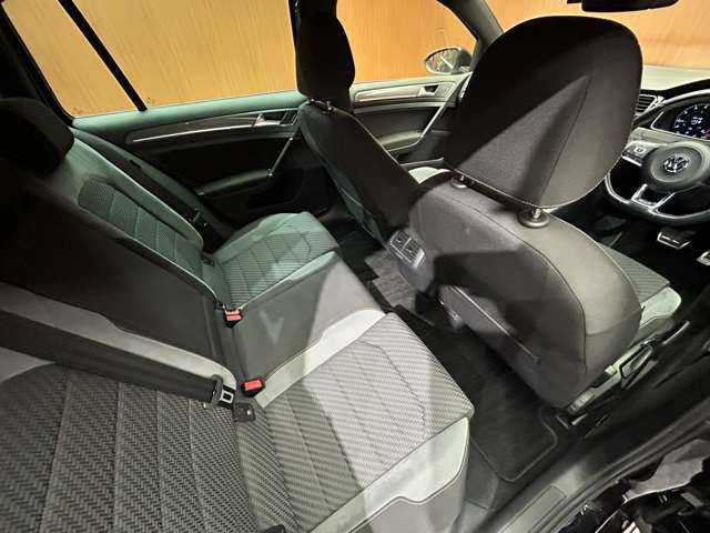 フォルクスワーゲン ゴルフ ヴァリアント TSI Rライン 千葉県 2018(平30)年 3.9万km ディープブラックパールエフェクト DCCパッケージ　/テクノロジーパッケージ　/ACC　/DiscoverProナビ　/地デジTV/Bカメラ　/Bluetooth接続　/アダプティブシャーシコントロール　/LEDヘッドライト　/スマートエントリー　/衝突軽減B　/BSM　/LKA　/ETC　/ドラレコ