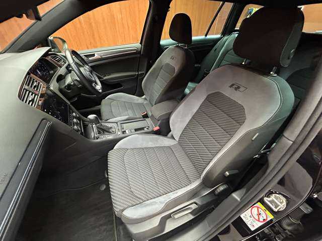 フォルクスワーゲン ゴルフ ヴァリアント TSI Rライン 千葉県 2018(平30)年 3.9万km ディープブラックパールエフェクト DCCパッケージ　/テクノロジーパッケージ　/ACC　/DiscoverProナビ　/地デジTV/Bカメラ　/Bluetooth接続　/アダプティブシャーシコントロール　/LEDヘッドライト　/スマートエントリー　/衝突軽減B　/BSM　/LKA　/ETC　/ドラレコ