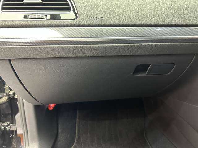 フォルクスワーゲン ゴルフ ヴァリアント TSI Rライン 千葉県 2018(平30)年 3.9万km ディープブラックパールエフェクト DCCパッケージ　/テクノロジーパッケージ　/ACC　/DiscoverProナビ　/地デジTV/Bカメラ　/Bluetooth接続　/アダプティブシャーシコントロール　/LEDヘッドライト　/スマートエントリー　/衝突軽減B　/BSM　/LKA　/ETC　/ドラレコ