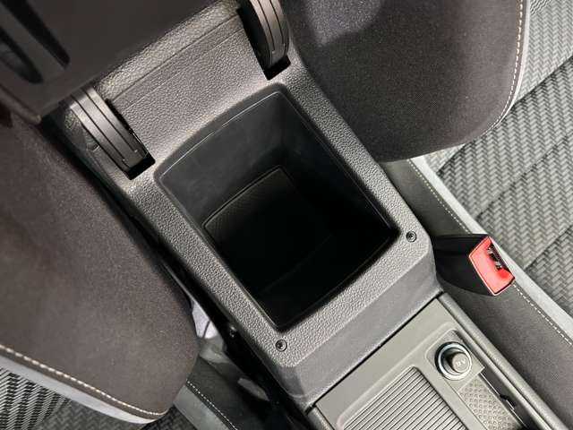 フォルクスワーゲン ゴルフ ヴァリアント TSI Rライン 千葉県 2018(平30)年 3.9万km ディープブラックパールエフェクト DCCパッケージ　/テクノロジーパッケージ　/ACC　/DiscoverProナビ　/地デジTV/Bカメラ　/Bluetooth接続　/アダプティブシャーシコントロール　/LEDヘッドライト　/スマートエントリー　/衝突軽減B　/BSM　/LKA　/ETC　/ドラレコ