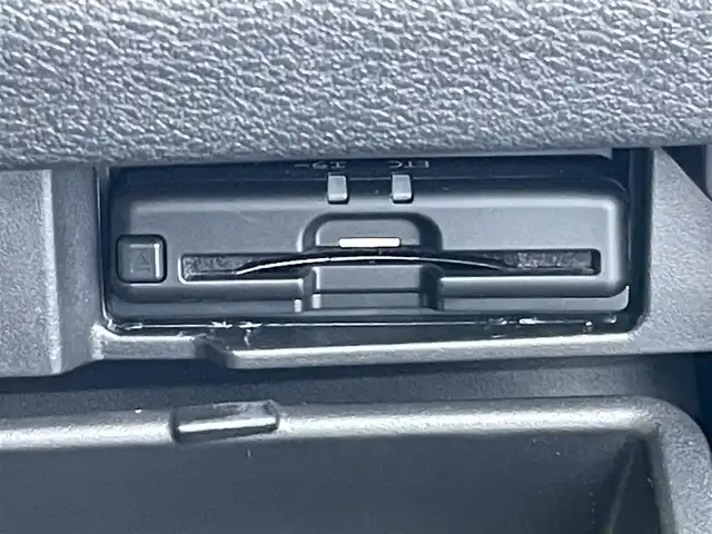 日産 セレナ e－パワー ハイウェイスター V 東京都 2021(令3)年 5.1万km マルーンレッド 純正ナビ　/Ｂｌｕｅｔｏｏｔｈ　/フルセグＴＶ　/ＣＤ　/ＤＶＤ　/全周囲カメラ　/レーダークルーズコントロールシステム　/ステアリングヒーター　/シートヒーター　/両側電動スライドドア　/ＢＳＭ　/ドライブレコーダー/ETC/フロアマット/ABS/横滑り防止装置/コーナーセンサー/レーンアシスト/オートライト/衝突被害軽減システム